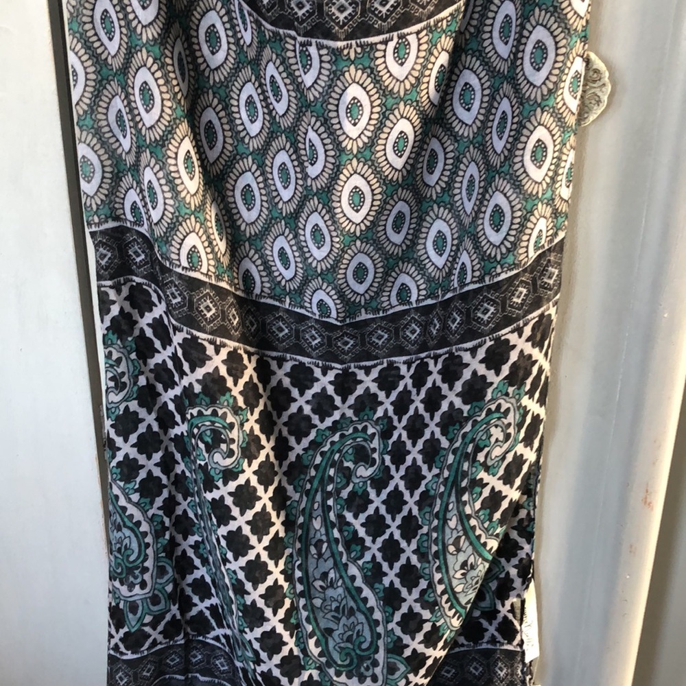 Patterned Scarf Sheer - Picture 2 of 4